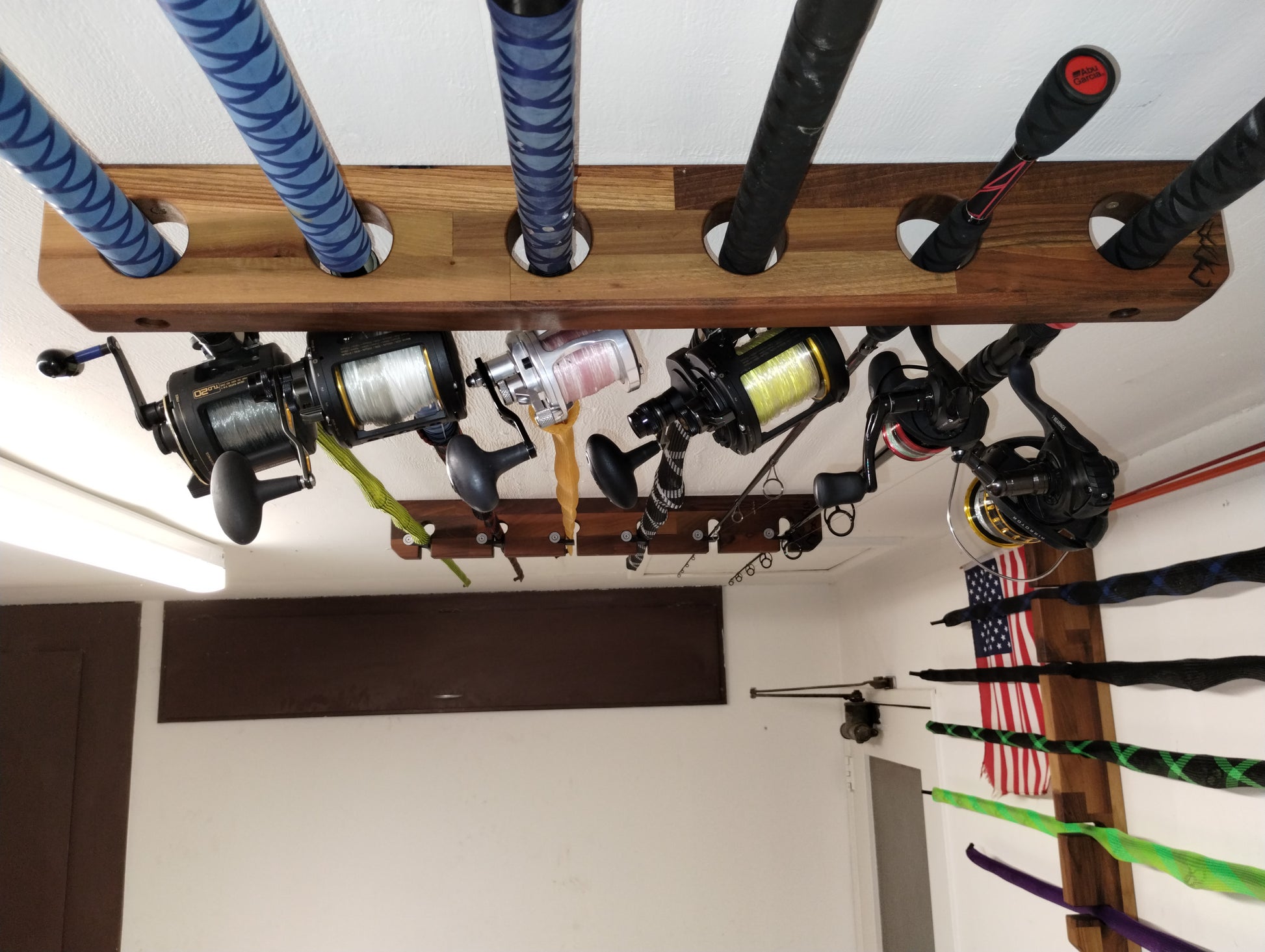 5 OFFSHORE Ceiling or Wall Rack Holder Fishing Rods Pole Reel